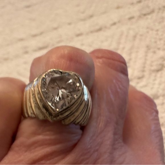 Hello Valentine!!❤️. Heart shaped stone!!❤️ - Picture 5 of 7